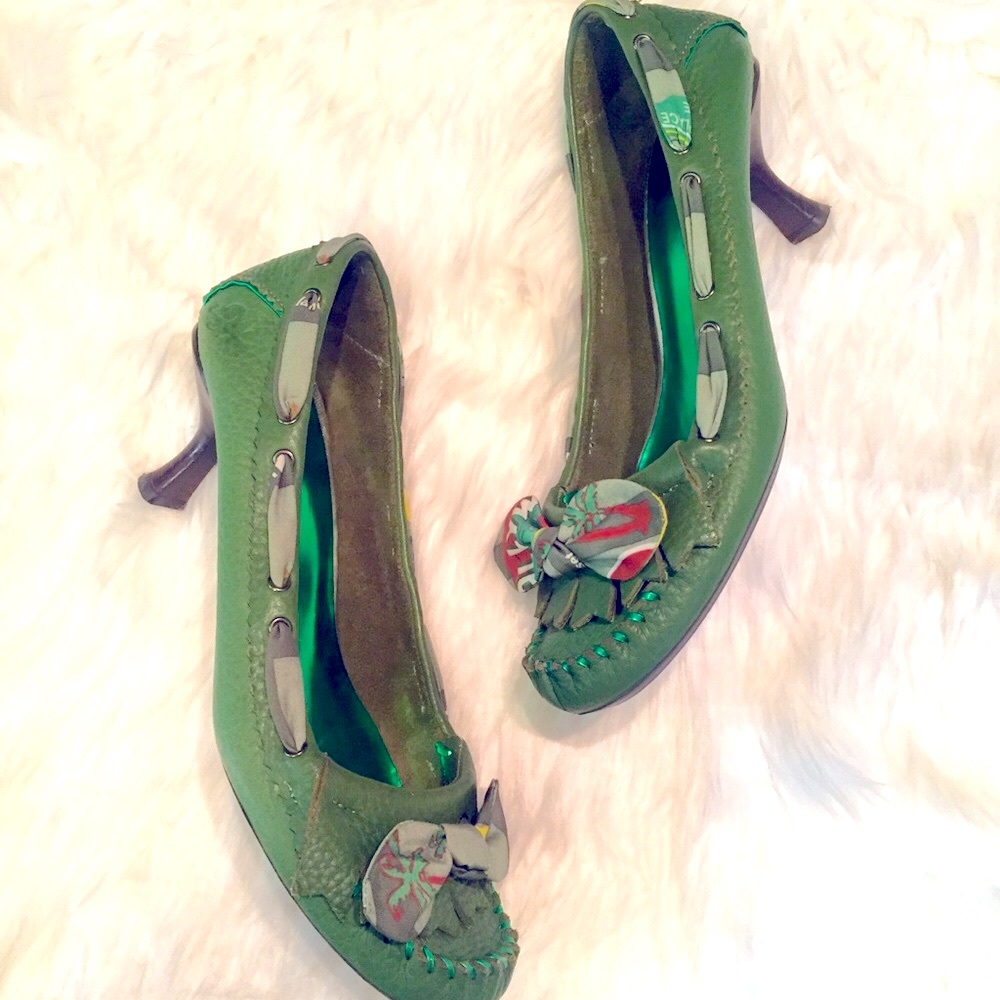 Spirit | Green Kitten Heels | Size 8